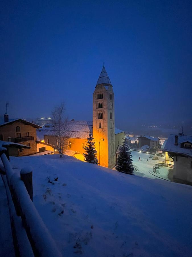 Chalet Blanc "La Mansarda" Apartamento Courmayeur Exterior foto